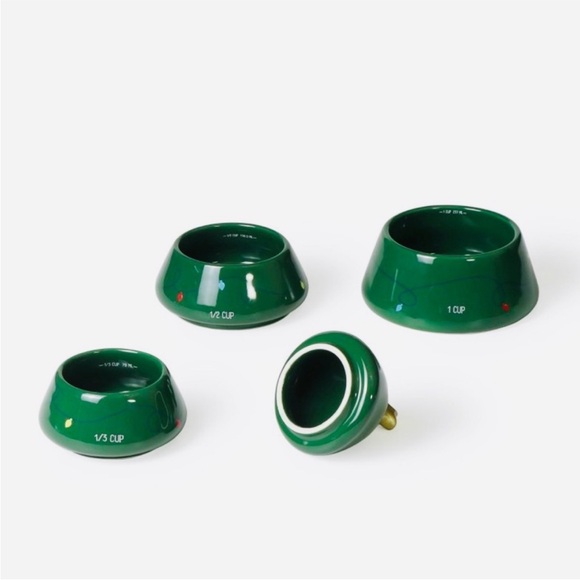 Target Bullseye Playground Green Christmas Tree Ceramic Measuring Cups Set of 4 - Picture 2 of 4
